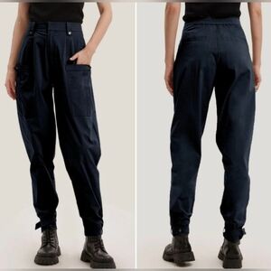 Gentle Herd Stylish Navy Cargo Pants Tapered Ankle Size Small Pants